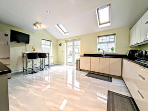 Photo 17- click for photo gallery